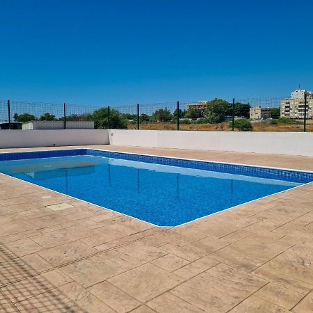 Dock Holiday Apartment Larnaca Extérieur photo